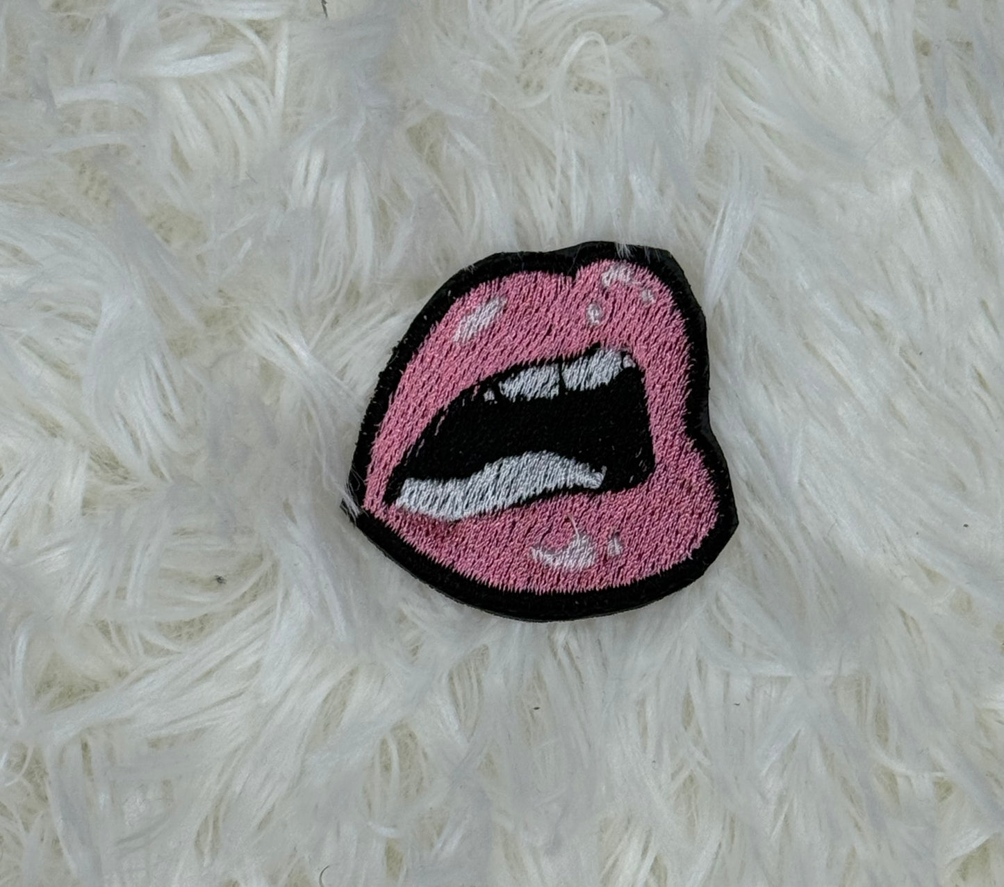 Pink lips patch