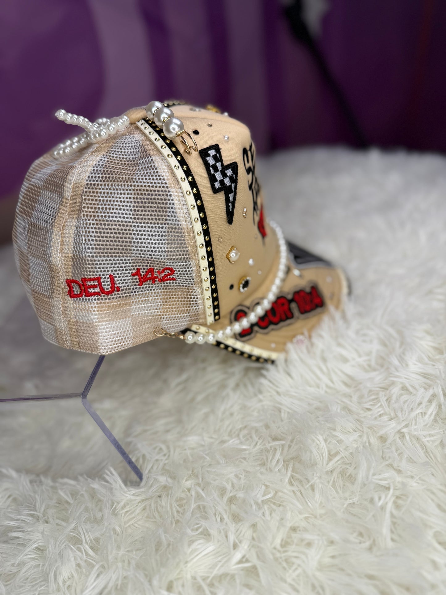 SET APART EMBROIDERED JUNK CAP