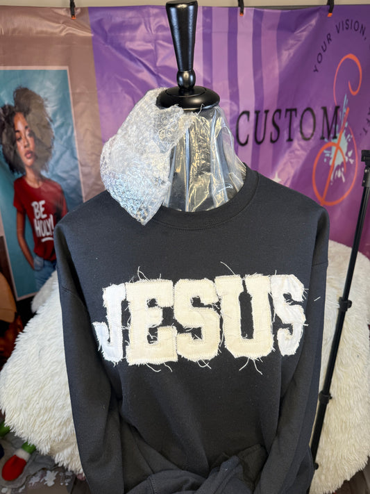 DISTRESSED SWEATER