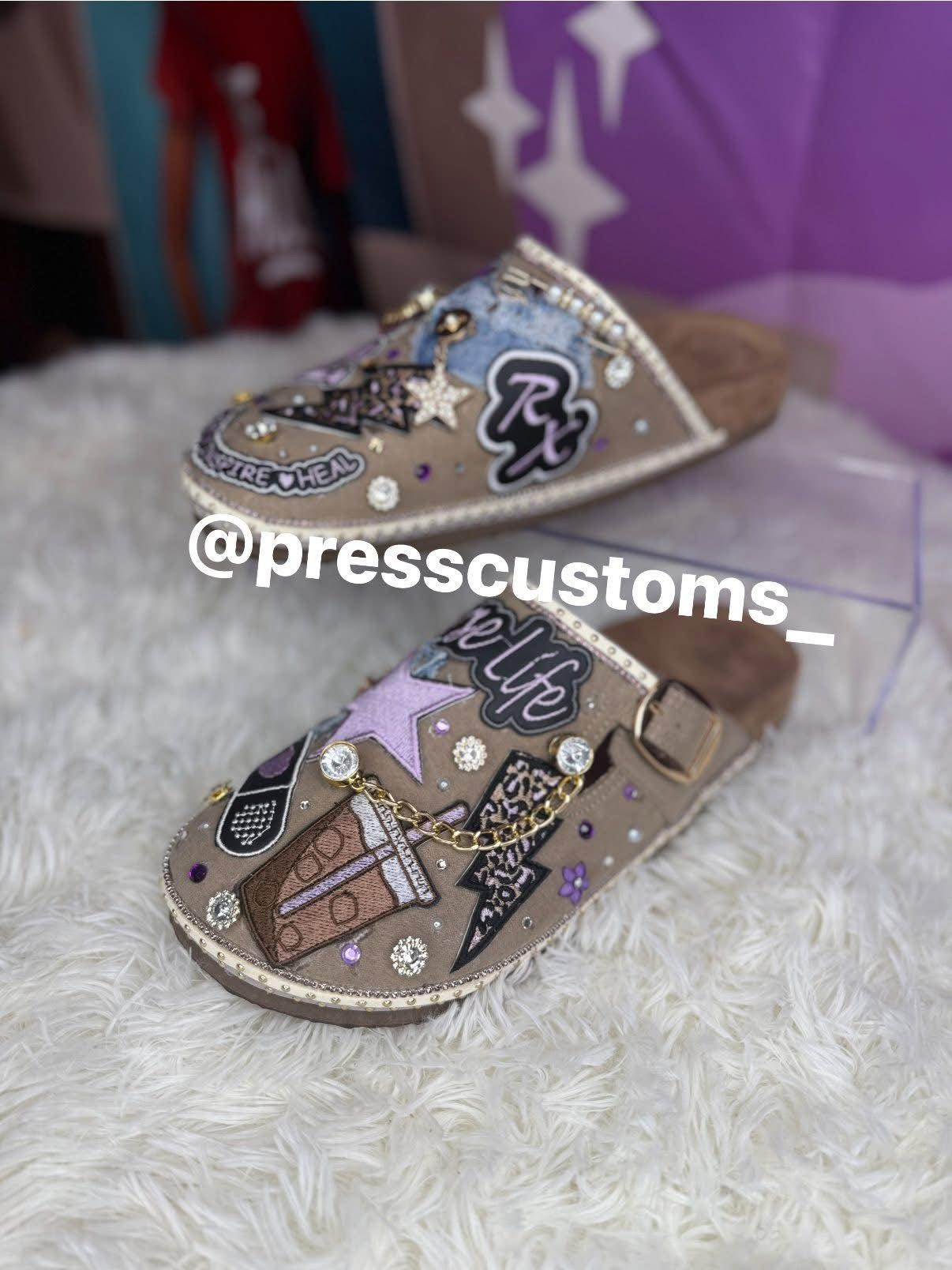 Healthcare worker clogs